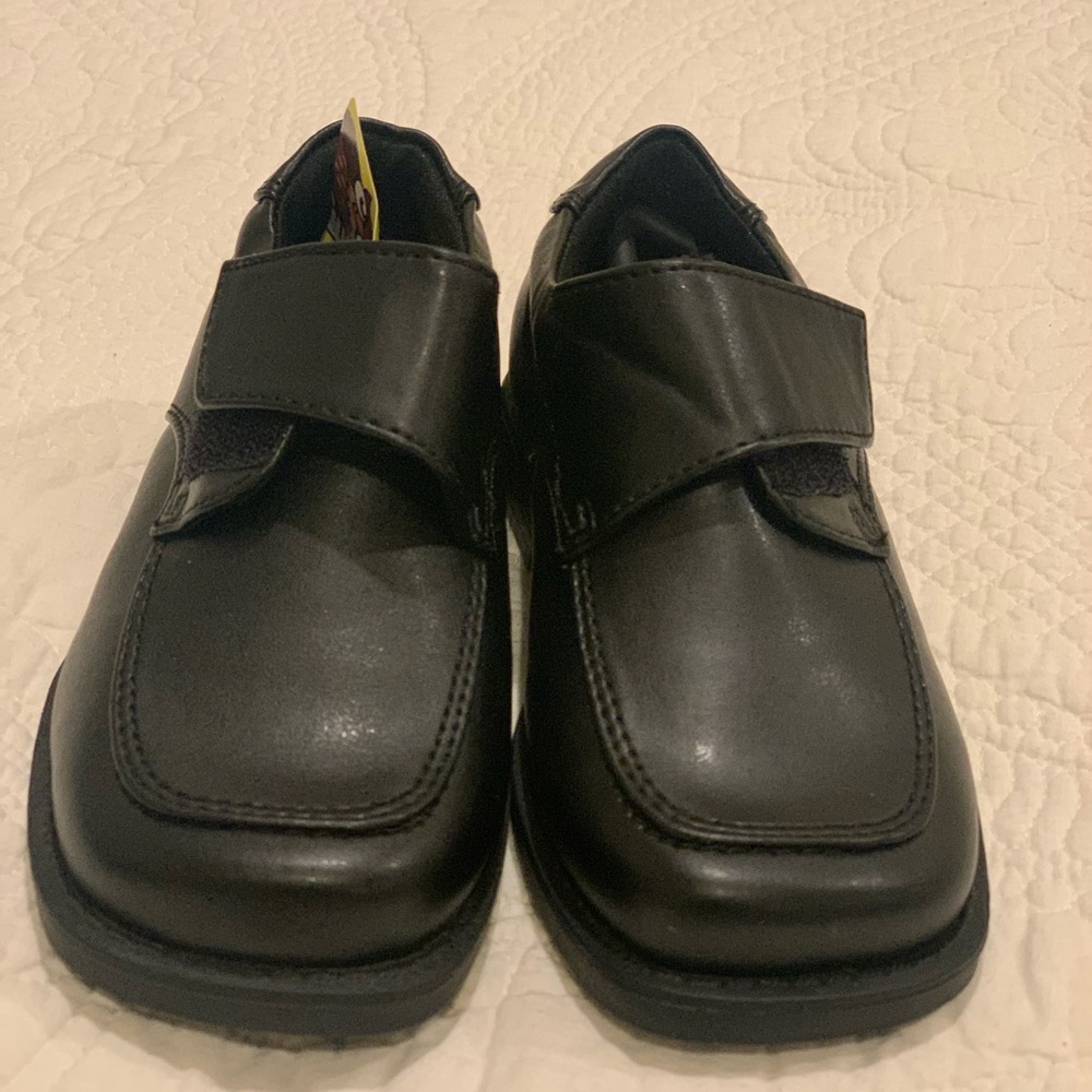 New shoes.. boy 9W black shoes